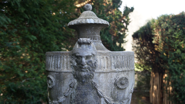 George III lead urn