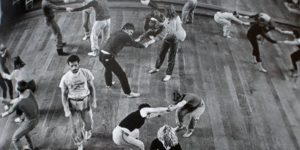 Steve Paxton, teaching in the Great Hall, Dartington summer festival 1974